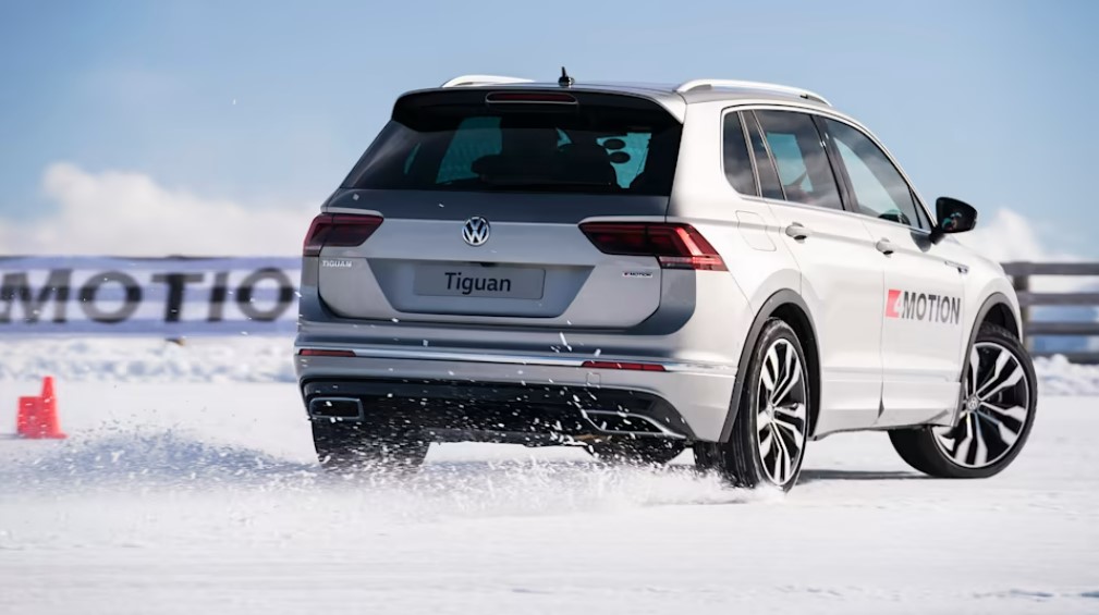 Thử nghiệm hệ thống 4Motion của Volkswagen trên đường tuyết